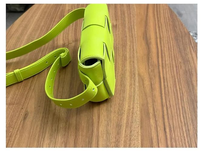 Bottega Veneta Borsa Cintura Cassette - Giallo Neon - vista 4