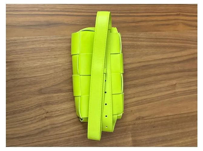 Bottega Veneta Borsa Cintura Cassette - Giallo Neon - vista 5