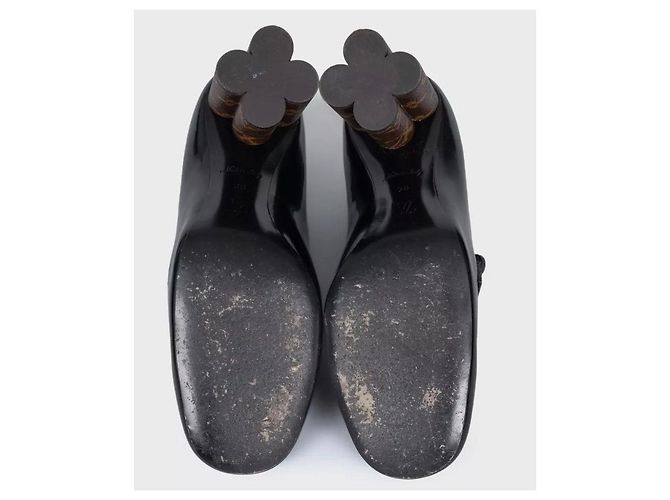 Décolleté Louis Vuitton in pelle nera con tacco scolpito Mis. 38 Usato - vista 5