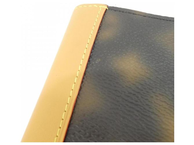 Louis Vuitton This Is Not Monogram Portefeuille Brazza Cartera Castaño - vista 3