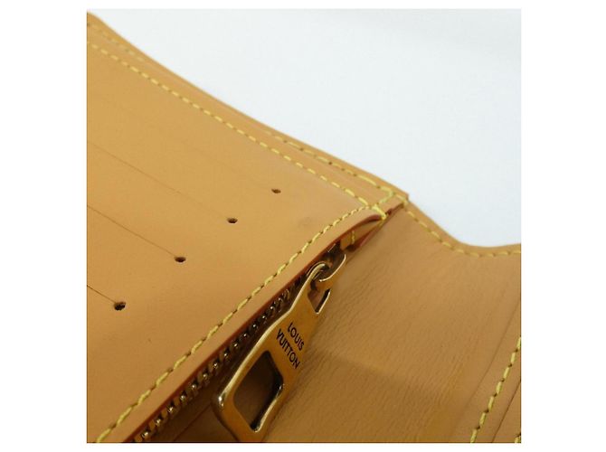 Louis Vuitton This Is Not Monogram Portefeuille Brazza Cartera Castaño - vista 5