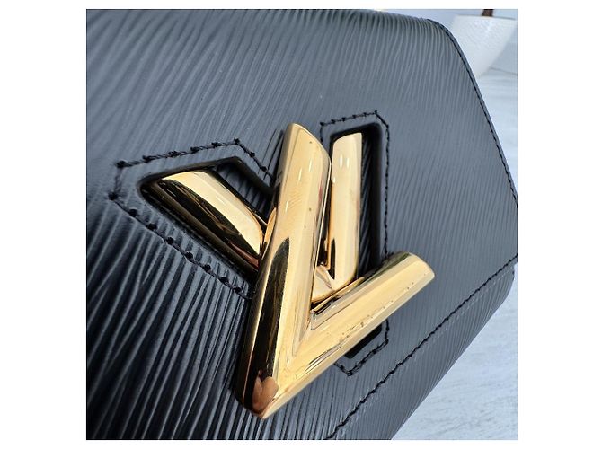 Louis Vuitton Twist PM Pelle Epi - Nero - vista 15