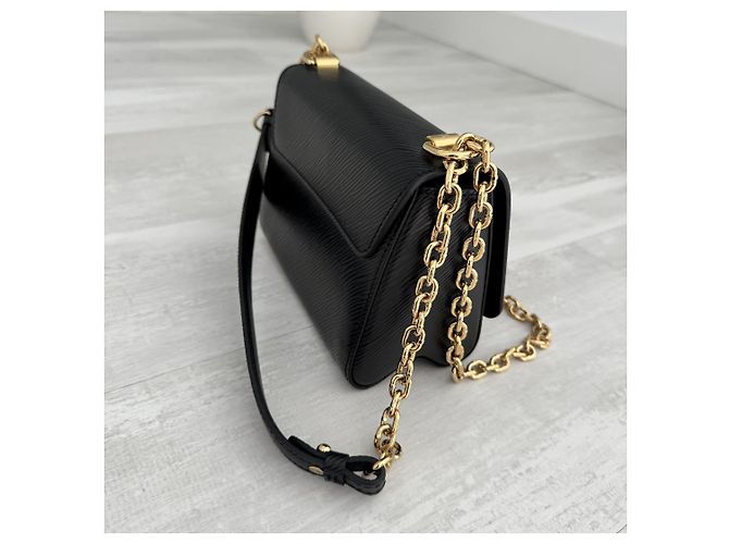 Louis Vuitton Twist PM Pelle Epi - Nero - vista 5