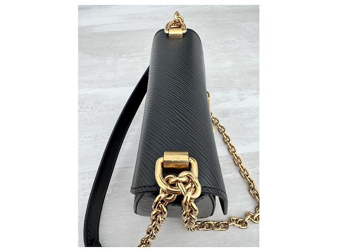 Louis Vuitton Twist PM Pelle Epi - Nero - vista 6