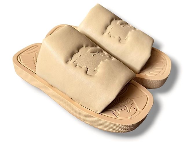 Ciabatte Burberry in pelle beige con logo - vista 11