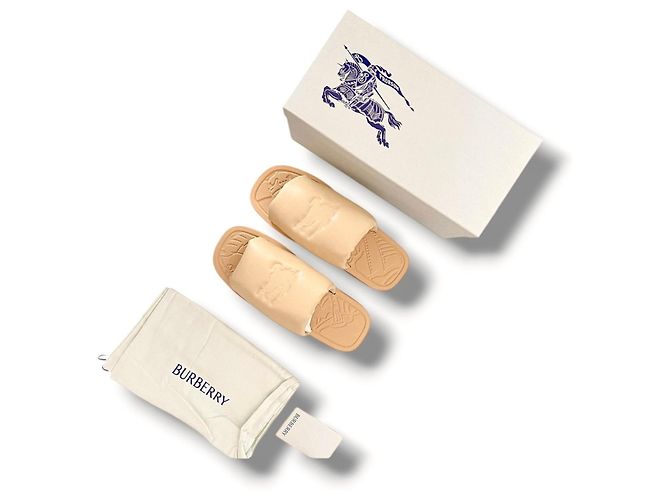Ciabatte Burberry in pelle beige con logo - vista 12