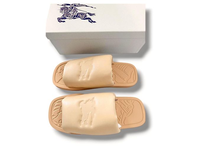 Ciabatte Burberry in pelle beige con logo - vista 9