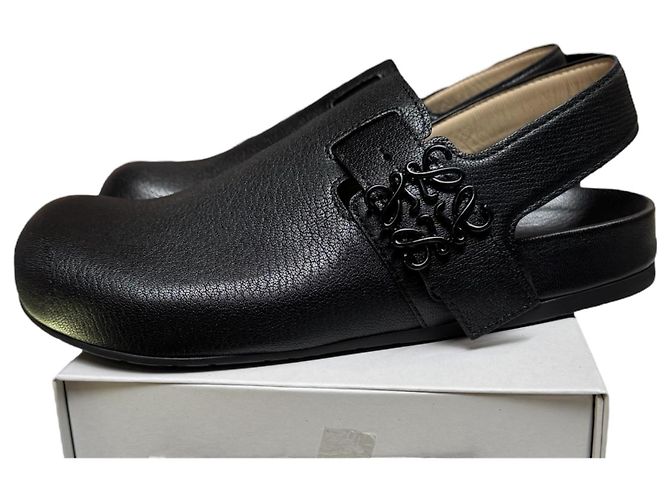 Loewe Black Grained Leather Anagram Clogs - view 13