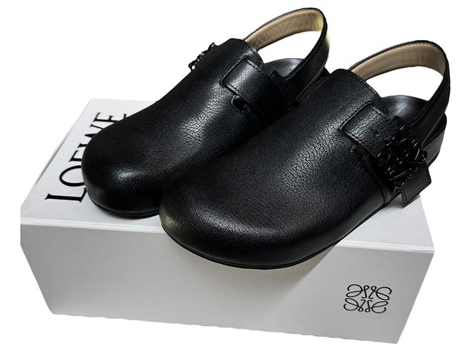 Loewe Black Grained Leather Anagram Clogs - view 14