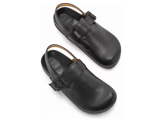 Loewe Black Grained Leather Anagram Clogs - view 17