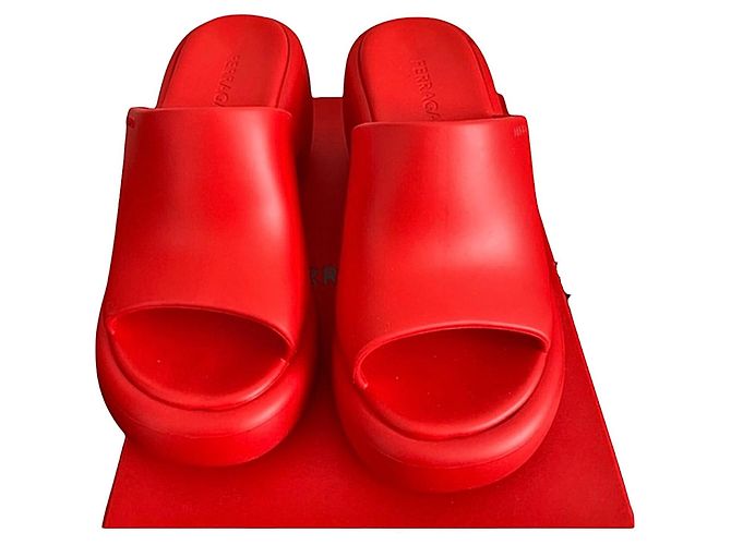 Salvatore Ferragamo Sandali Platform Rossi Rosso - vista 13