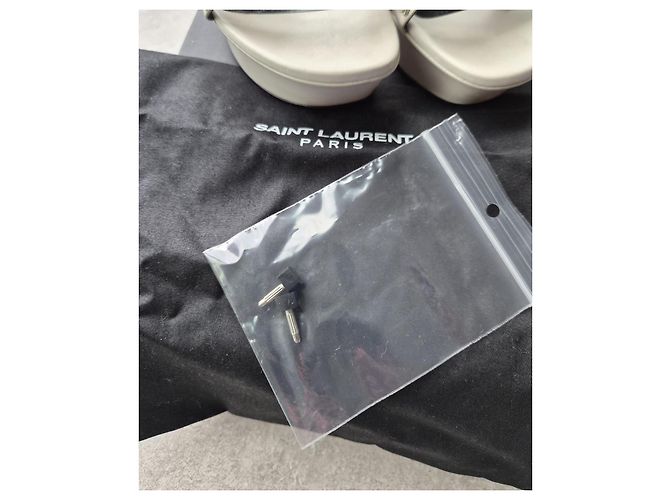 Saint Laurent Sandali Alice 105 in pelle bianca perle e catene Bianco - vista 12