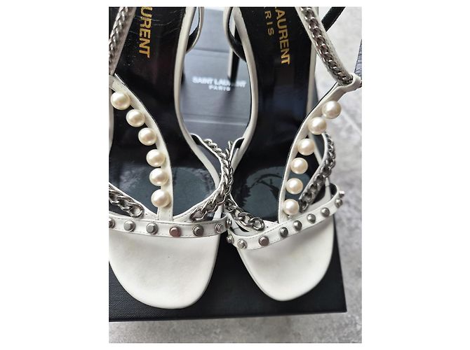 Saint Laurent Sandali Alice 105 in pelle bianca perle e catene Bianco - vista 5