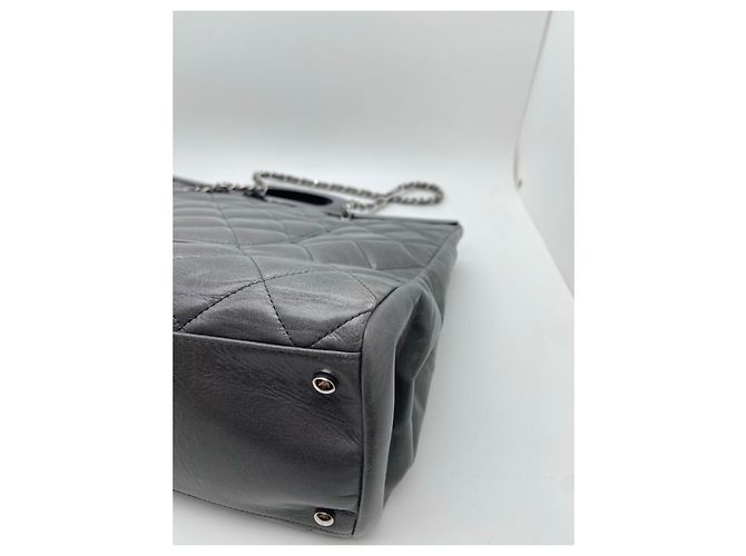 Chanel Bolsa de ombro acolchoada em camurça cinza - vista 8