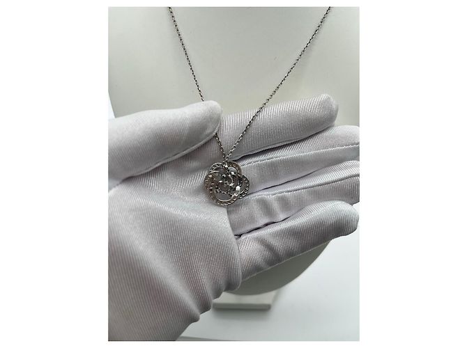 Collana Chanel Fil de Camélia in Platino e Diamanti Argento - vista 2