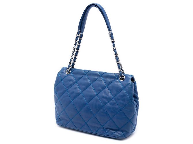 Chanel Blue Small Quilted Calfskin Love Me Tender Flap Azul - vista 2