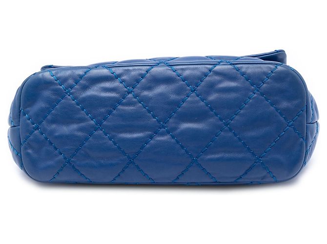 Chanel Blue Small Quilted Calfskin Love Me Tender Flap Azul - vista 3
