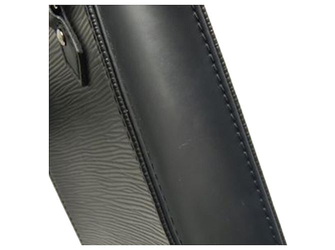 Louis Vuitton Petit Sac Plat in Epi nero - vista 15