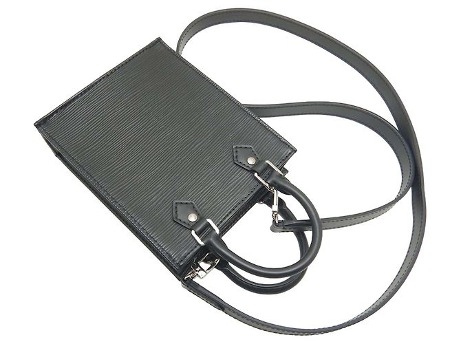 Louis Vuitton Petit Sac Plat in Epi nero - vista 17