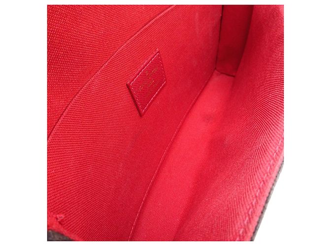 Louis Vuitton Pochette Felicie Monogram World Tour Marrone - vista 4