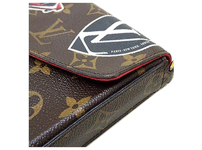 Louis Vuitton Pochette Felicie Monogram World Tour Marrone - vista 8