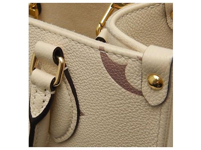 Louis Vuitton Beige Bicolor Monogram Empreinte Giant Onthego PM - vista 12