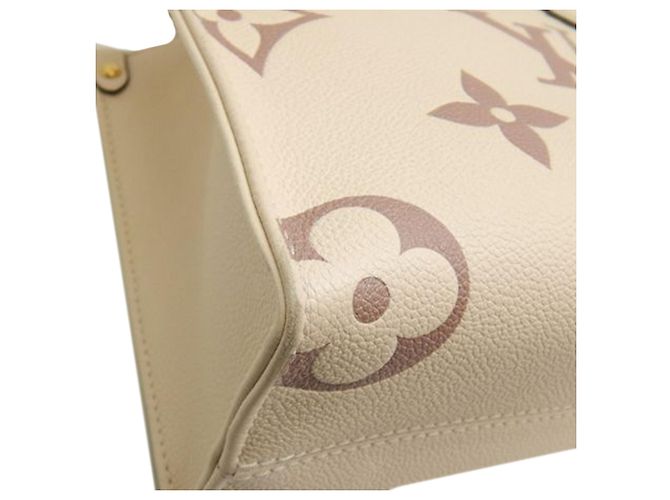 Louis Vuitton Beige Bicolor Monogram Empreinte Giant Onthego PM - vista 15