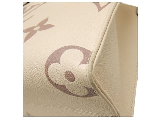 Louis Vuitton Beige Bicolor Monogram Empreinte Giant Onthego PM - vista 16