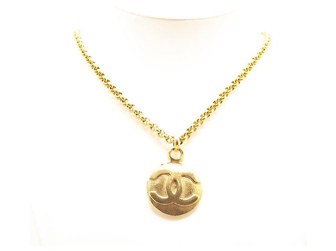 Collana con pendente a cerchio Chanel Gold CC placcato oro D'oro - vista 4