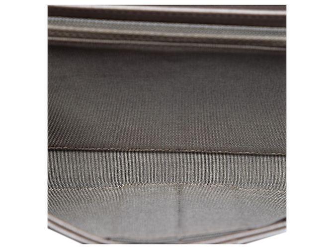 Le Boy Clutch Boy Chanel em pele de cordeiro metalizada acolchoada marrom com corrente Taupe - vista 4