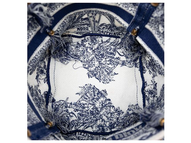 Borsa a secchiello Dior Blue Canvas Embroidered Reve d Infini D Bubble - vista 4