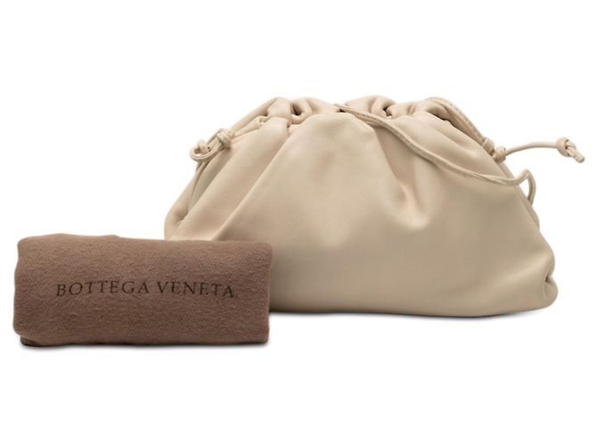 Bottega Veneta Beige Lambskin The Mini Pouch Crossbody - vista 9
