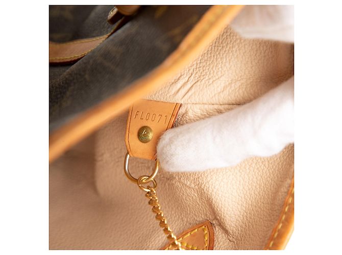 Louis Vuitton Marrom Monogram Bucket GM - vista 6