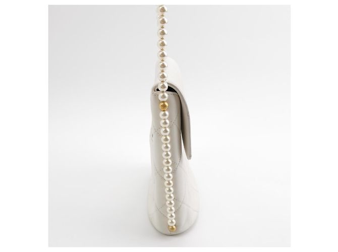 Borsa a tracolla Chanel Pearl Chain Hobo in pelle bianca Bianco - vista 6