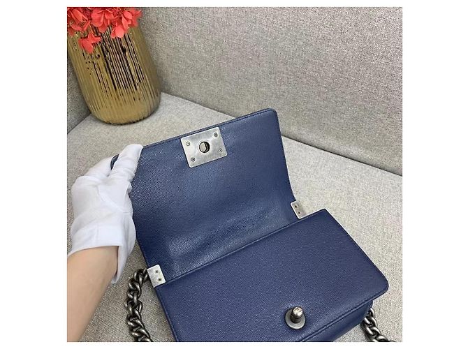 Chanel Le Boy Small V-Striped Pelle Blu Scuro - vista 4