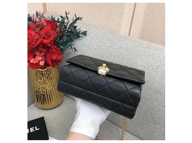 Borsa a spalla Chanel Perfume a forma di pianoforte in pelle nera Nero - vista 5