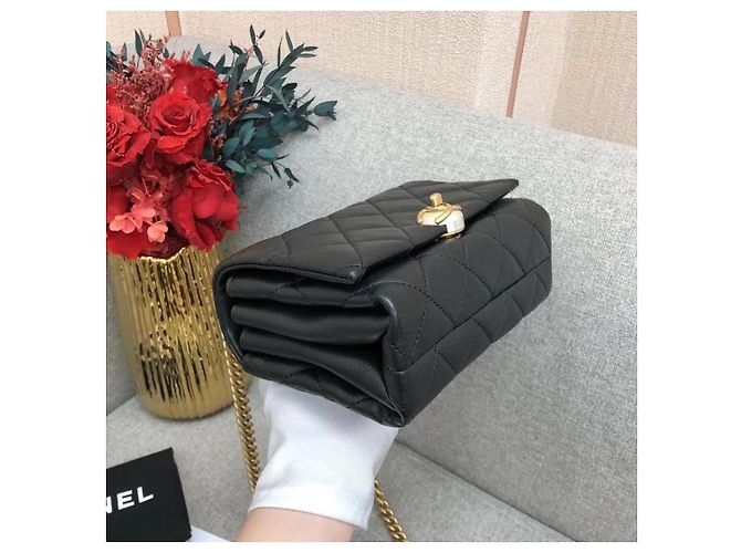 Borsa a spalla Chanel Perfume a forma di pianoforte in pelle nera Nero - vista 6