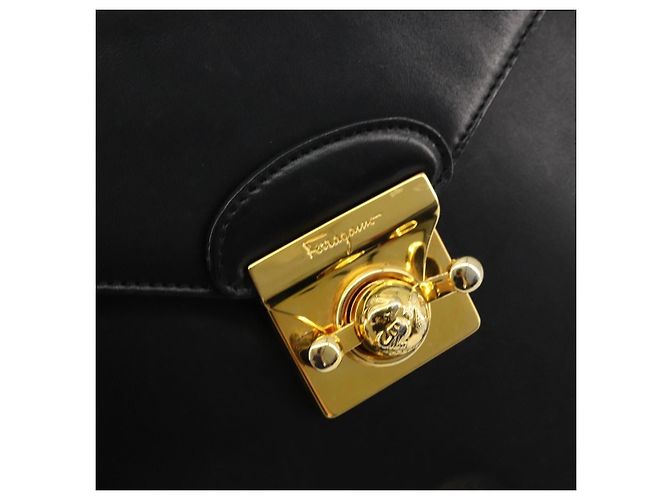 Borsa a Spalla Salvatore Ferragamo in Pelle Nera e Oro Auth kk677 Nero D'oro - vista 17