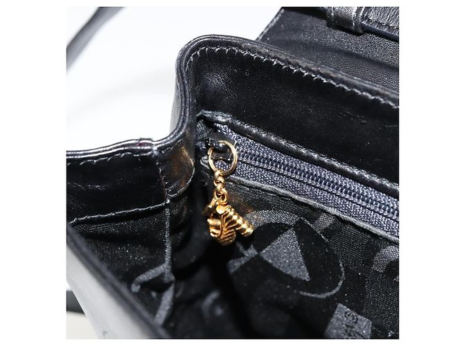 Borsa a Spalla Salvatore Ferragamo in Pelle Nera e Oro Auth kk677 Nero D'oro - vista 20