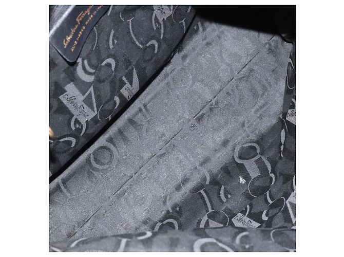 Borsa Tote Vala Salvatore Ferragamo in tela nero e oro Auth bs34543 D'oro - vista 11