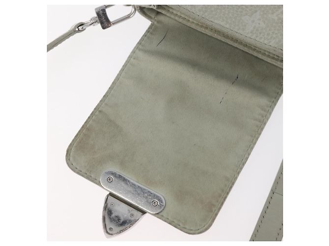LOUIS VUITTON Taurillon Vertical Wearable Wallet Bag Gray M82568 LV Auth 178538V Marrone - vista 11