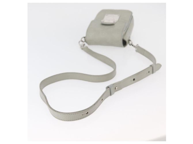 LOUIS VUITTON Taurillon Vertical Wearable Wallet Bag Gray M82568 LV Auth 178538V Marrone - vista 7