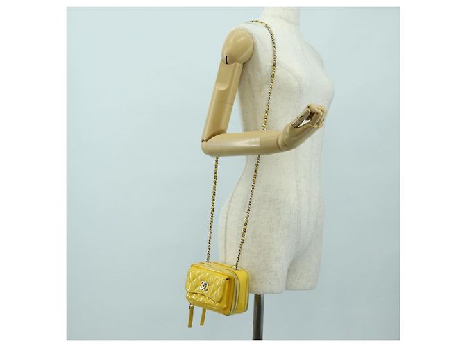 CHANEL Matelasse Chain Shoulder Bag Pelle vernice Giallo Argento CC Auth 177988V - vista 29