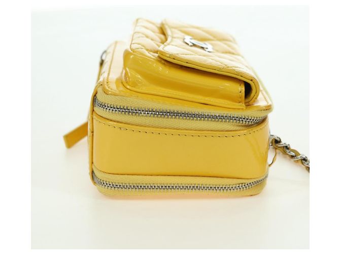 CHANEL Matelasse Chain Shoulder Bag Pelle vernice Giallo Argento CC Auth 177988V - vista 4