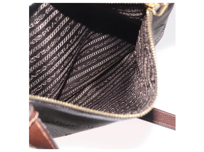 Borsa a tracolla PRADA Tela Marrone Oro Auth 177488A D'oro - vista 24