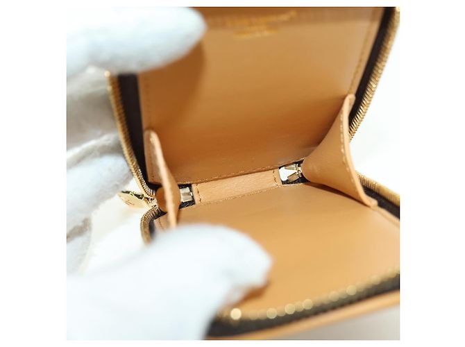 LOUIS VUITTON Monogram LV Music Charm M02487 LV Auth 170554SAM Monogramma - vista 11