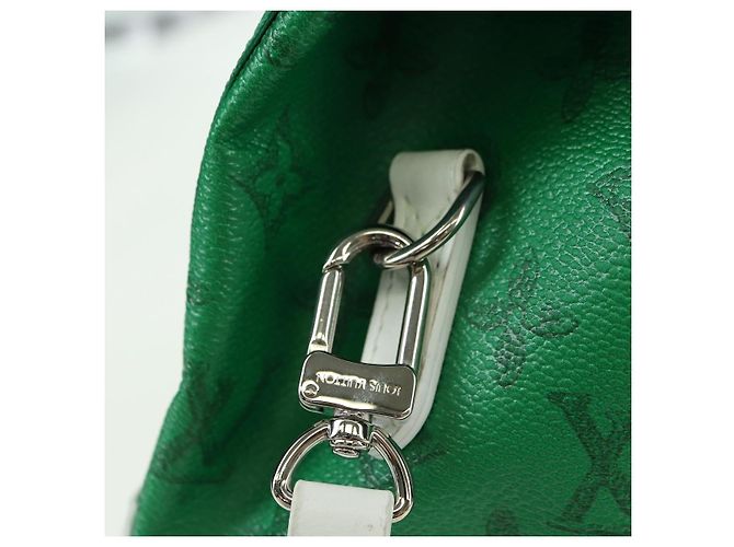 LOUIS VUITTON Borsa a Spalla Monogram Everyday Verde M80815 LV Auth 177980SM Monogramma - vista 10