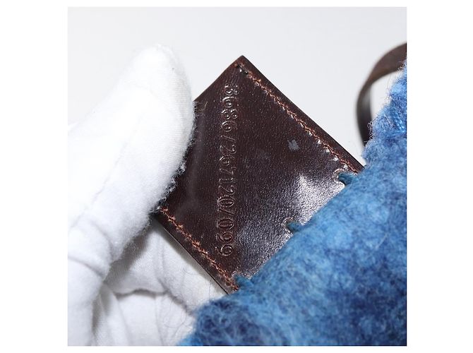 Borsa Tote FENDI in lana blu Auth 176743V - vista 11