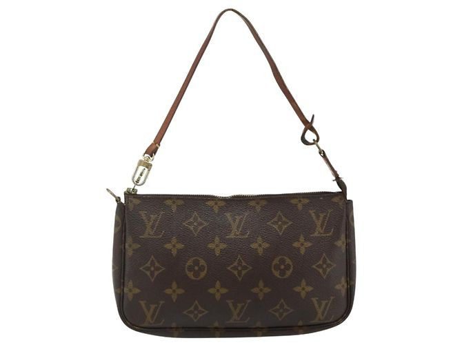 LOUIS VUITTON Monogram Pochette Accessoires Pochette M51980 LV Auth 177301 Monogramma - vista 13