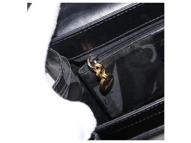 Salvatore Ferragamo Gancini Hand Bag Leather 2way Black Gold Auth 177018 Golden - view 26